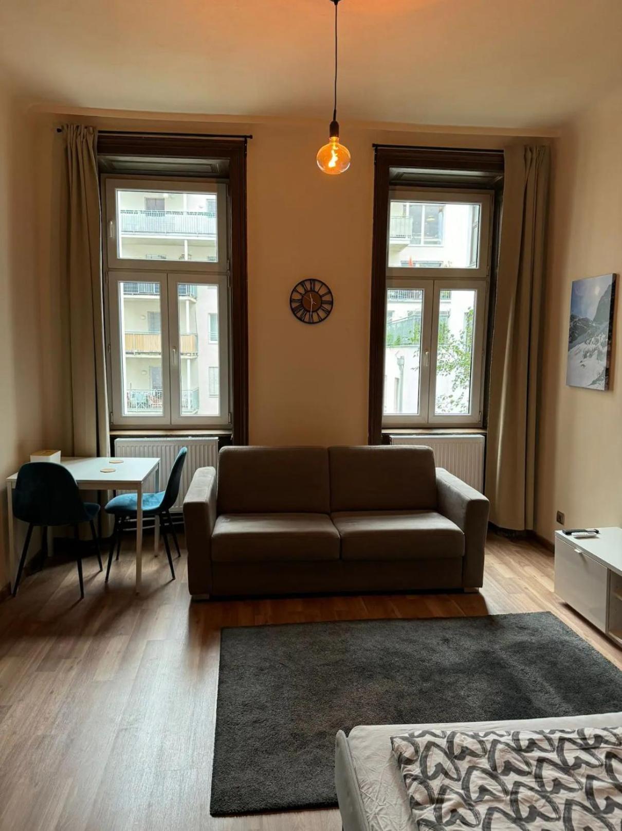 Apartament Kios Place *